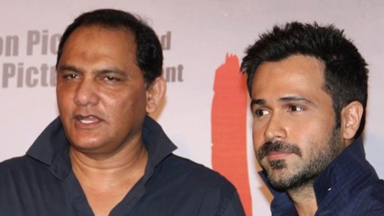 അസ്ഹര് എപ്പോഴും ഇങ്ങനെ കോളര് ഉയര്ത്തിവെക്കുന്നതിന് പിന്നിലെ രഹസ്യം അസ്ഹര് എപ്പോഴും ഇങ്ങനെ കോളര് ഉയര്ത്തിവെക്കുന്നതിന് പിന്നിലെ രഹസ്യം