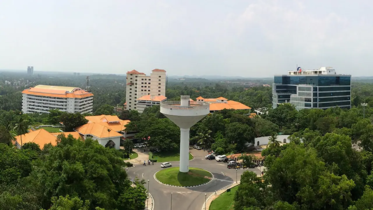 ടെക്നോപാർക്കില് സ്ഫോടക വസ്തു പൊട്ടിത്തെറിച്ചു ടെക്നോപാർക്കില് സ്ഫോടക വസ്തു പൊട്ടിത്തെറിച്ചു