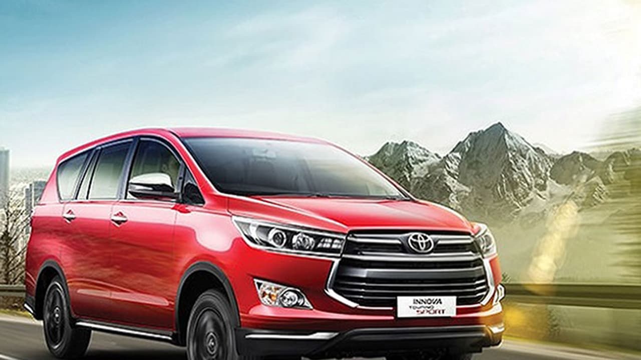 പിടിച്ചു നില്‍ക്കാന്‍ മറ്റ് വഴിയില്ല, പുതിയ ഇന്നോവ ഉടന്‍ പുറപ്പെടും!