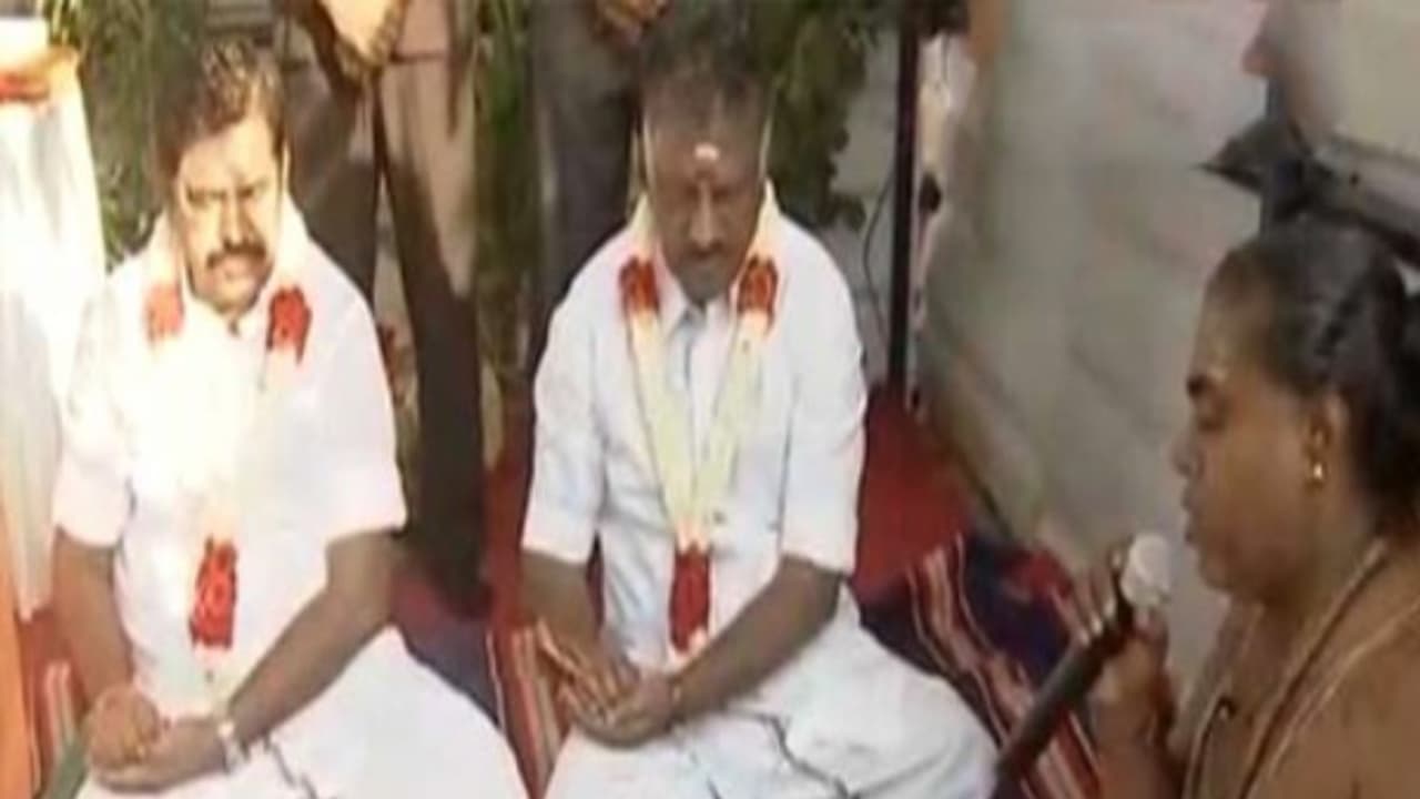 ஜெயலலிதாவுக்கு நினைவு மண்டபம்….. இன்று அடிக்கல் நாட்டு விழா…சிறப்பு யாகத்தில் இபிஎஸ் –ஓபிஎஸ் பங்கேற்பு….. ஜெயலலிதாவுக்கு நினைவு மண்டபம்….. இன்று அடிக்கல் நாட்டு விழா…சிறப்பு யாகத்தில் இபிஎஸ் –ஓபிஎஸ் பங்கேற்பு…..