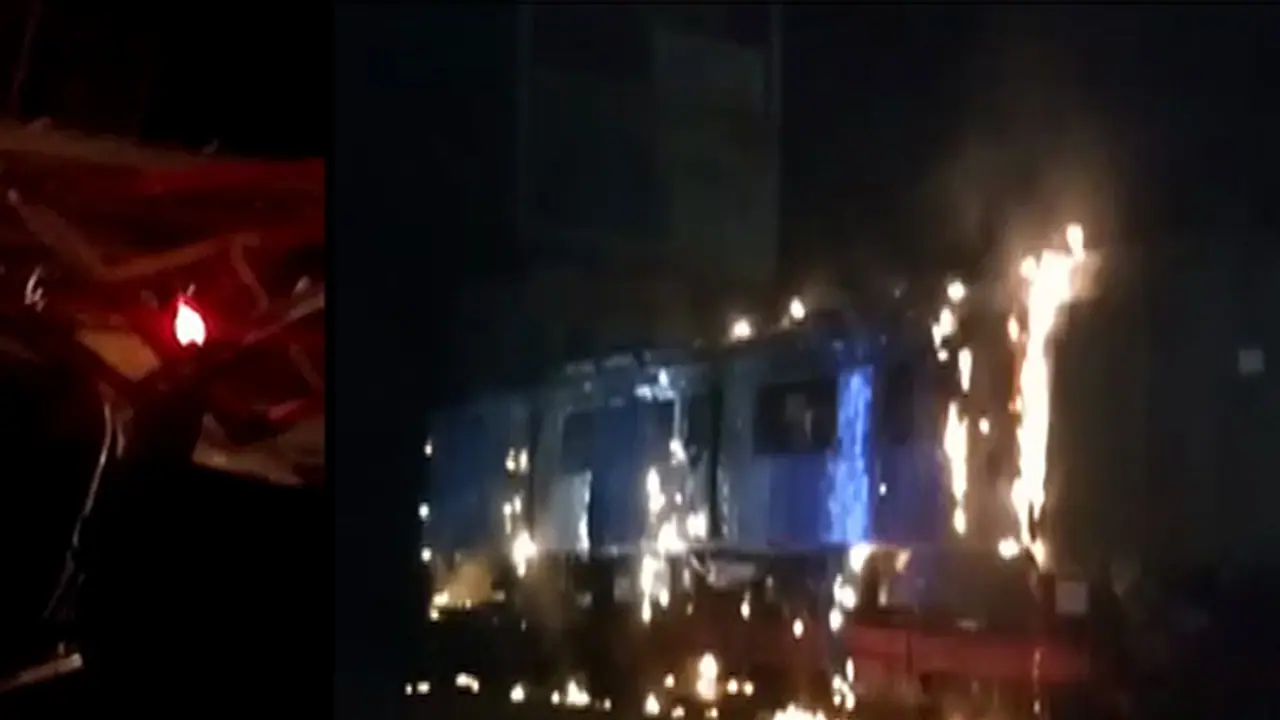 Metro coach catches fire, one hurt Metro coach catches fire, one hurt