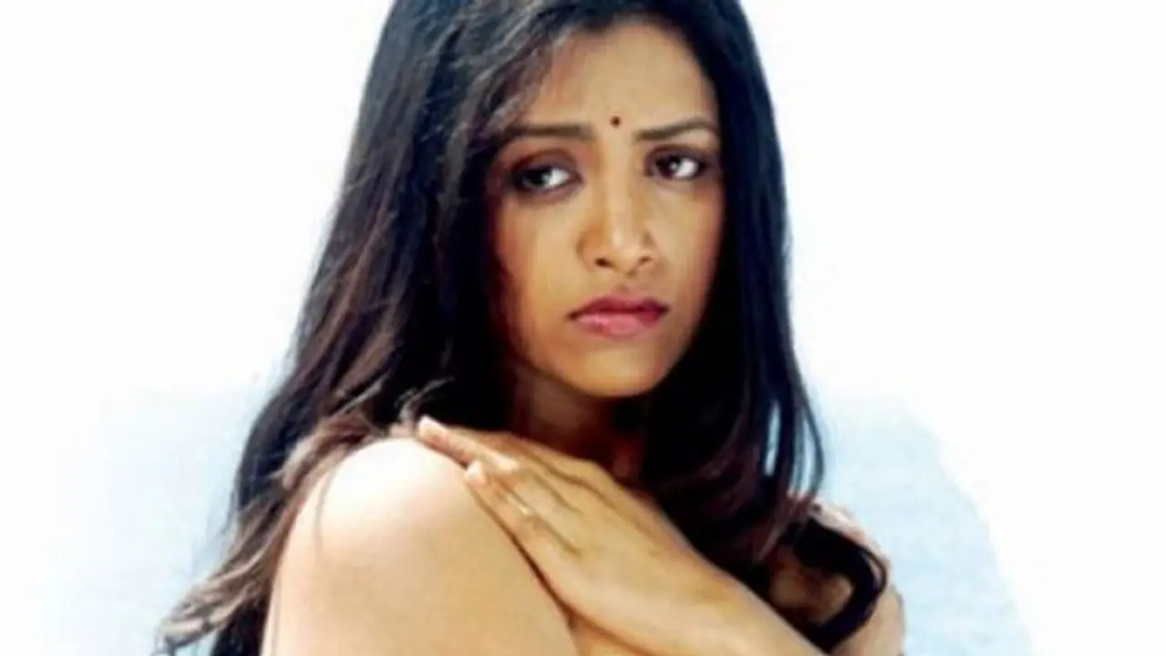 Photoshoot pics of Mamta Mohandas are going viral on social media