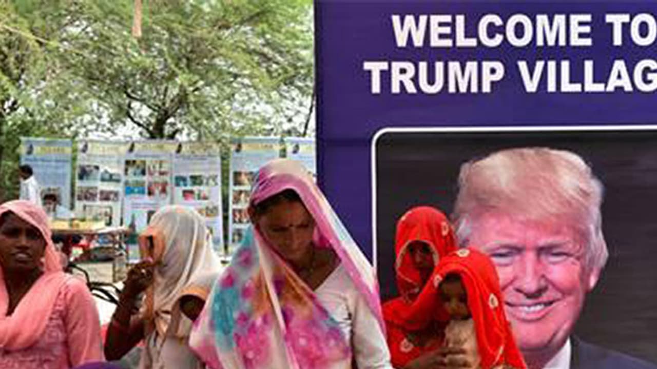 భారత్ నుంచి ట్రంప్ కి రాఖీలు భారత్ నుంచి ట్రంప్ కి రాఖీలు