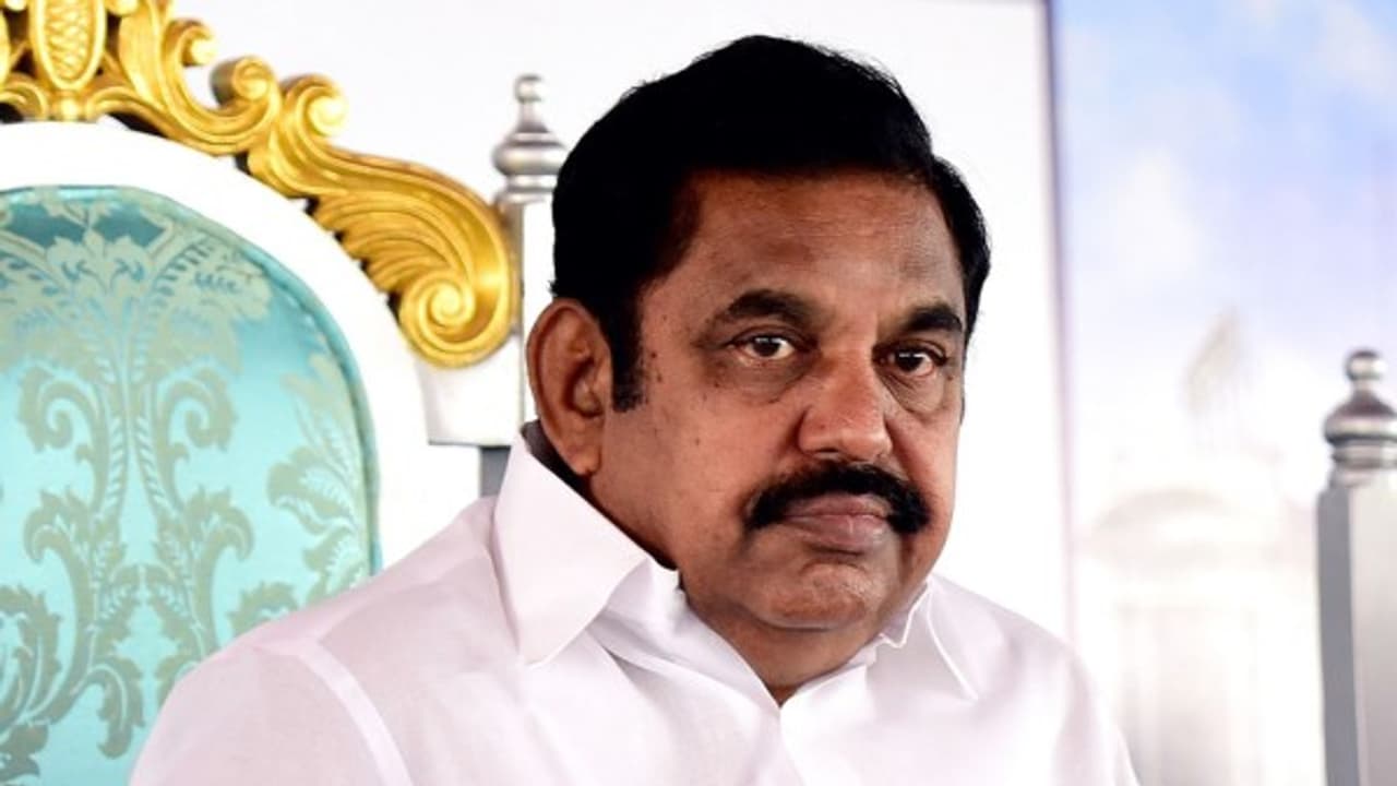 எடப்பாடியை எதிர்க்கும் தலைமை செயலக ஊழியர்கள் ஜாக்டோ ஜியோவுடன் கைகோர்க்க முடிவு...! எடப்பாடியை எதிர்க்கும் தலைமை செயலக ஊழியர்கள் ஜாக்டோ ஜியோவுடன் கைகோர்க்க முடிவு...!