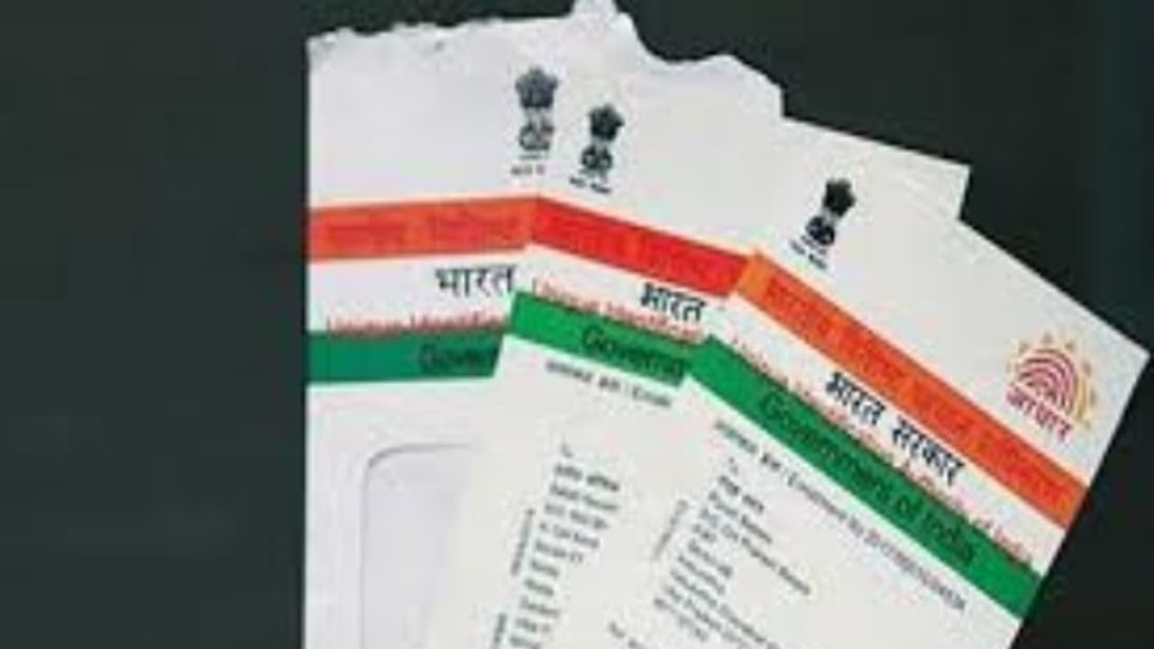 விமான பயணத்திற்கு ஆதார் எண் கட்டாயம் இல்லை…மத்திய அரசு அதிரடி அறிவிப்பு… விமான பயணத்திற்கு ஆதார் எண் கட்டாயம் இல்லை…மத்திய அரசு அதிரடி அறிவிப்பு…