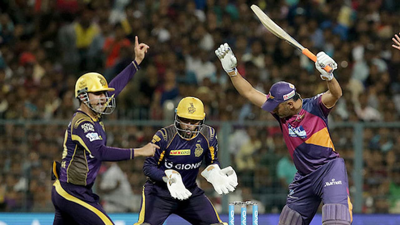 ധോണിയെ വീഴ്ത്താന് ഗംഭീര് ഒരുക്കിയ ചക്രവ്യൂഹം ധോണിയെ വീഴ്ത്താന് ഗംഭീര് ഒരുക്കിയ ചക്രവ്യൂഹം