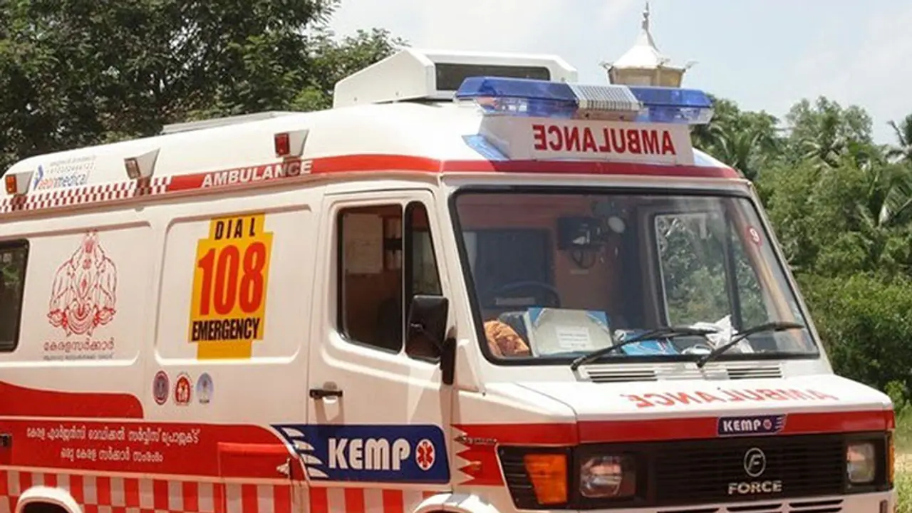 ಬೈಕ್ ಸವಾರನ ಜೀವ ತೆಗೆದ ‘ಜೀವ ರಕ್ಷಕ’ ಆಂಬುಲೆನ್ಸ್ ಬೈಕ್ ಸವಾರನ ಜೀವ ತೆಗೆದ ‘ಜೀವ ರಕ್ಷಕ’ ಆಂಬುಲೆನ್ಸ್