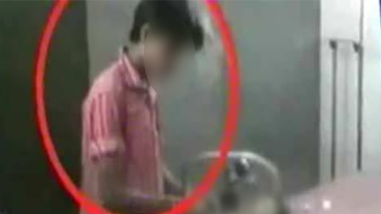 “ஆண் குழந்தை பிறக்காத கோபத்தில்...” பெண் குழந்தையை கொடூரமாக கொன்ற தந்தை! “ஆண் குழந்தை பிறக்காத கோபத்தில்...” பெண் குழந்தையை கொடூரமாக கொன்ற தந்தை!