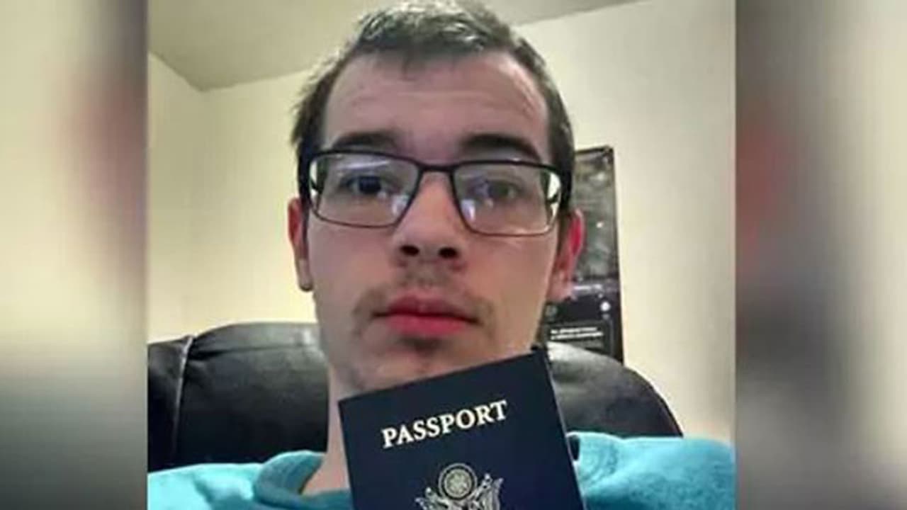 അമ്മയെയും സുഹൃത്തിനെയും കൊന്ന് രക്ഷപെടുന്നതിനിടെ യുവാവിന് പണി കൊടുത്ത് വാഹനം അമ്മയെയും സുഹൃത്തിനെയും കൊന്ന് രക്ഷപെടുന്നതിനിടെ യുവാവിന് പണി കൊടുത്ത് വാഹനം