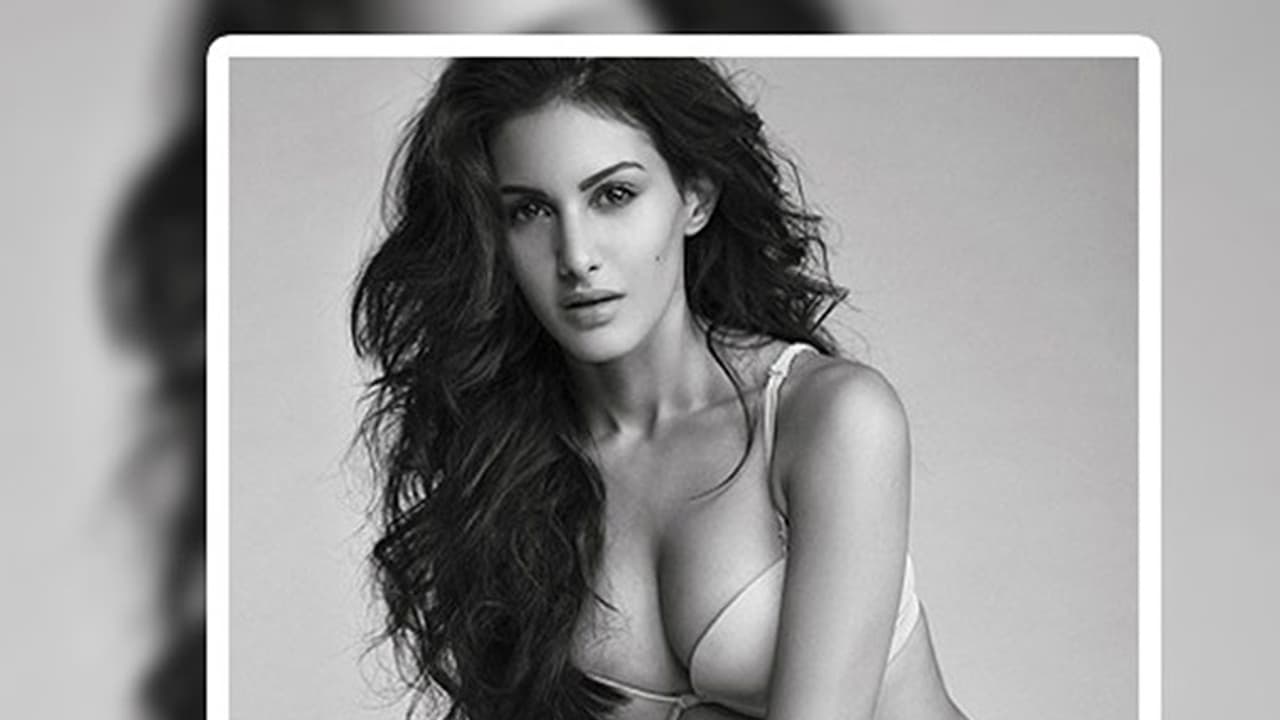 వామ్మా.. మనసుకు నచ్చిన హీరోయిన్ రెచ్చిపోయిందిగా వామ్మా.. మనసుకు నచ్చిన హీరోయిన్ రెచ్చిపోయిందిగా