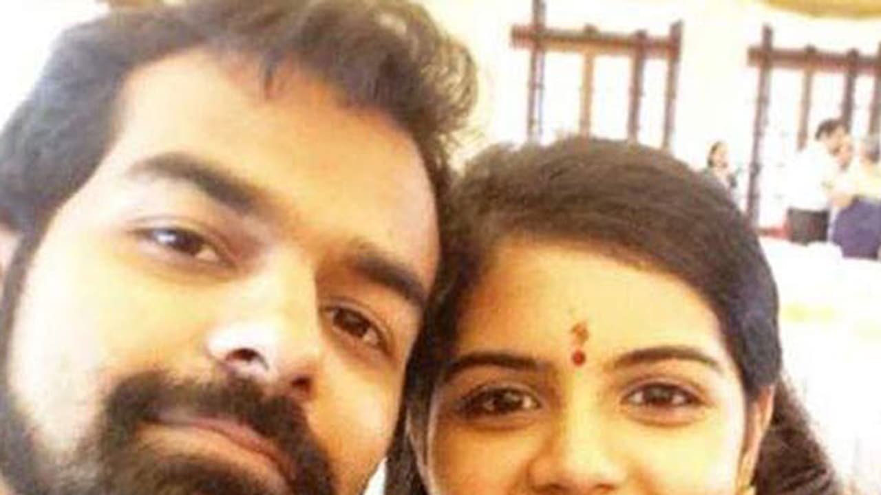 പ്രണവും കല്ല്യാണിയും ചിത്രം വൈറലായി പ്രണവും കല്ല്യാണിയും ചിത്രം വൈറലായി