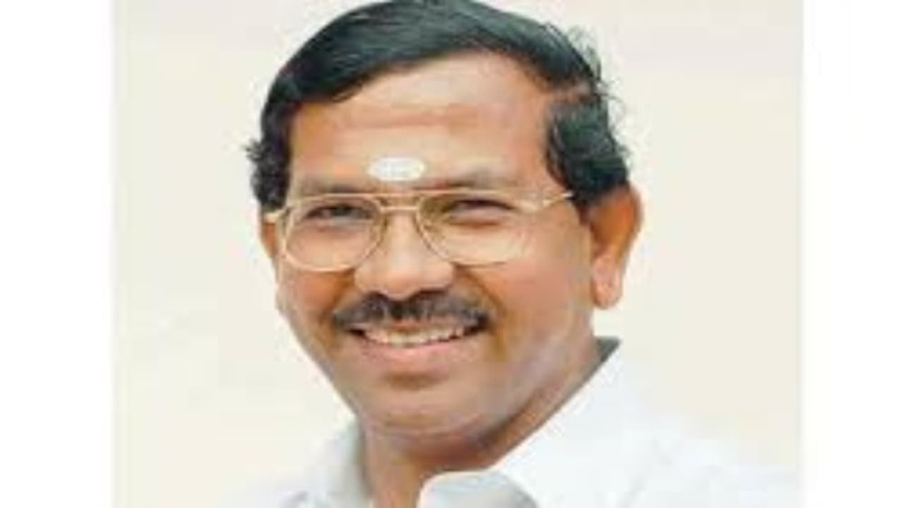 ஓபிஎஸ் அணிதான் உண்மையாக அதிமுக…சட்டப்படி வெற்றி பெறுவோம் என பாண்டியராஜன் உறுதி… ஓபிஎஸ் அணிதான் உண்மையாக அதிமுக…சட்டப்படி வெற்றி பெறுவோம் என பாண்டியராஜன் உறுதி…