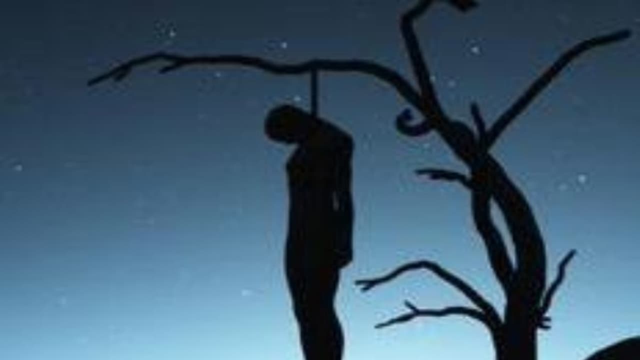 ஐ.டி.ஐ மாணவன் தூக்குபோட்டு தற்கொலை; கல்லூரியில் பெற்றோரை அழைத்து வர சொன்னதால் விபரீதம்... ஐ.டி.ஐ மாணவன் தூக்குபோட்டு தற்கொலை; கல்லூரியில் பெற்றோரை அழைத்து வர சொன்னதால் விபரீதம்...