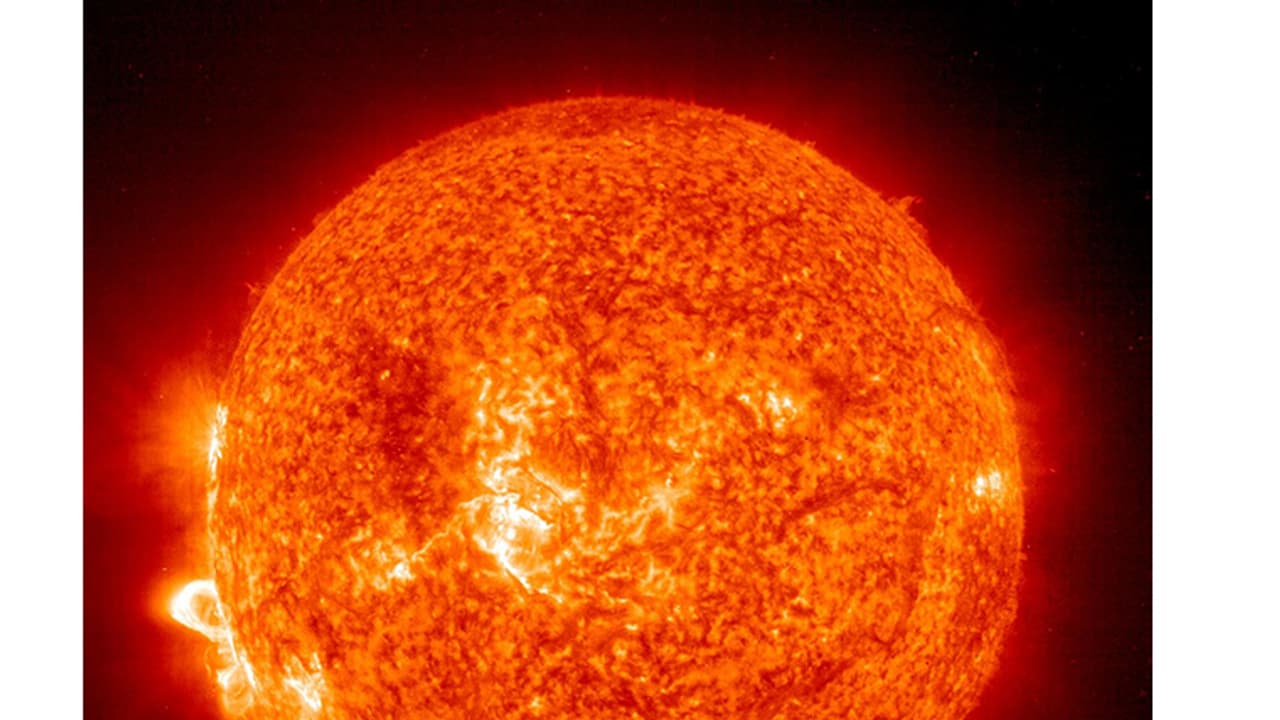 পৃথিবী নিয়ে আশঙ্কার খবর শোনাল নাসা, সূর্যের গ্রাস থেকে রক্ষাকারী চৌম্বকীয় ক্ষেত্রে বড়সড় ফাটল পৃথিবী নিয়ে আশঙ্কার খবর শোনাল নাসা, সূর্যের গ্রাস থেকে রক্ষাকারী চৌম্বকীয় ক্ষেত্রে বড়সড় ফাটল