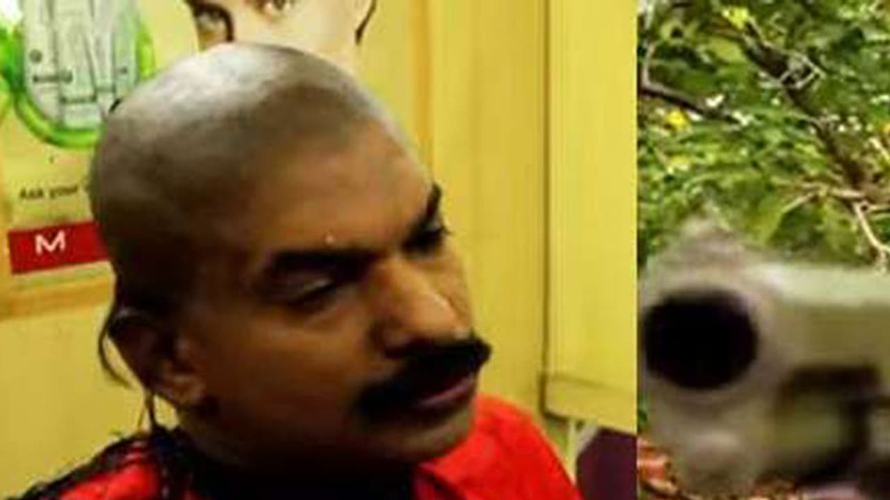 സന്തോഷ് പണ്ഡിറ്റിന്റെ മുടി വിഗ് ആണോ? മൊട്ടയടിച്ചതിന് പിന്നിലെ രഹസ്യം വെളിപ്പെടുത്തുന്നു സന്തോഷ് പണ്ഡിറ്റിന്റെ മുടി വിഗ് ആണോ? മൊട്ടയടിച്ചതിന് പിന്നിലെ രഹസ്യം വെളിപ്പെടുത്തുന്നു