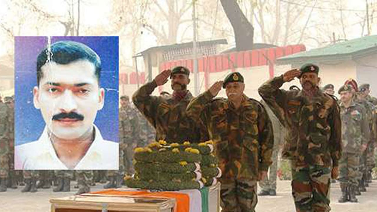 Kerala pays tearful homage to slain soldier Kerala pays tearful homage to slain soldier