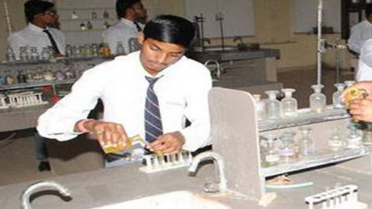 ಇಂದು ರಾಷ್ಟ್ರೀಯ ವಿಜ್ಞಾನ ದಿನ: ವಿಶ್ವವನ್ನು ಬದಲಾಯಿಸಿದ 7 ಭಾರತೀಯ ವಿಜ್ಞಾನಿಗಳು,ಒಬ್ಬರು ಕನ್ನಡಿಗರು ಇಂದು ರಾಷ್ಟ್ರೀಯ ವಿಜ್ಞಾನ ದಿನ: ವಿಶ್ವವನ್ನು ಬದಲಾಯಿಸಿದ 7 ಭಾರತೀಯ ವಿಜ್ಞಾನಿಗಳು,ಒಬ್ಬರು ಕನ್ನಡಿಗರು