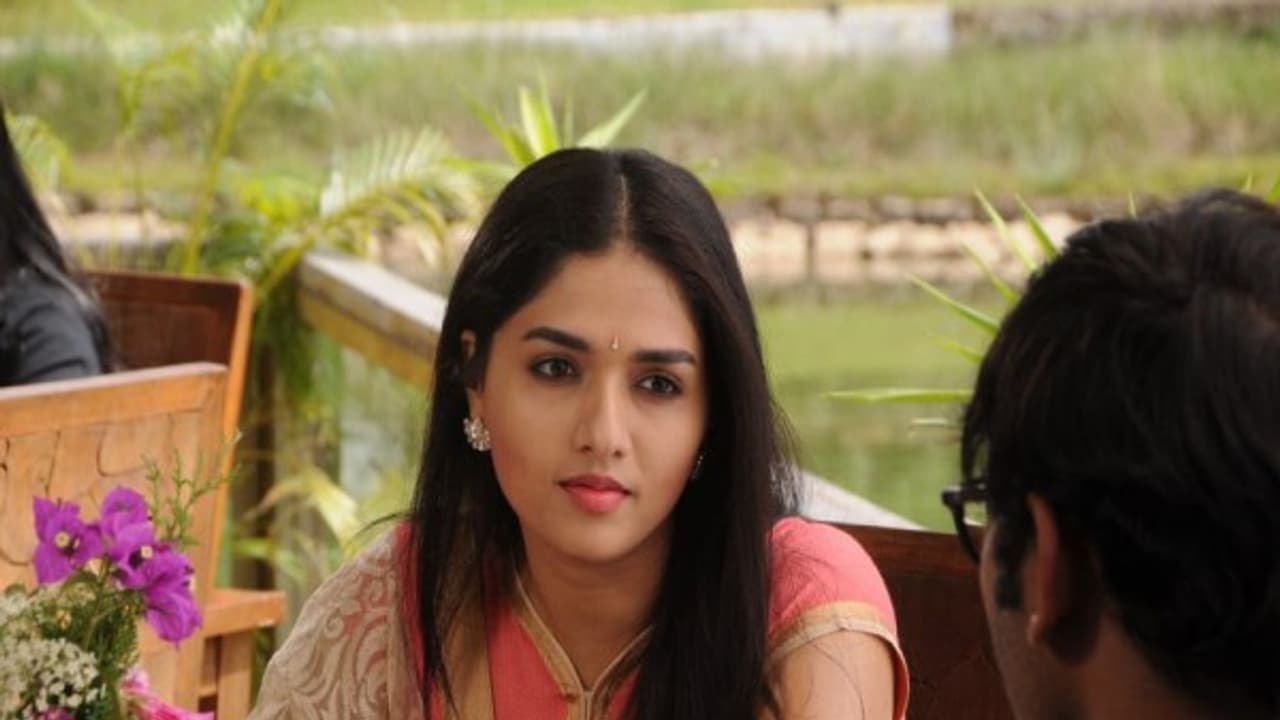 சீரியல் நடிகையான சுனைனா...!