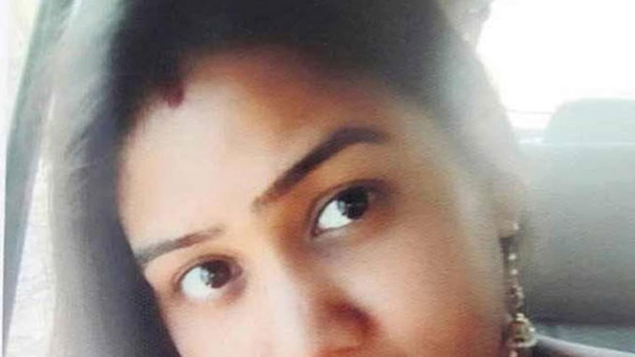 മൂന്ന് കൊല്ലത്തില് യുവതി തട്ടിയത് 16 കോടി മൂന്ന് കൊല്ലത്തില് യുവതി തട്ടിയത് 16 കോടി