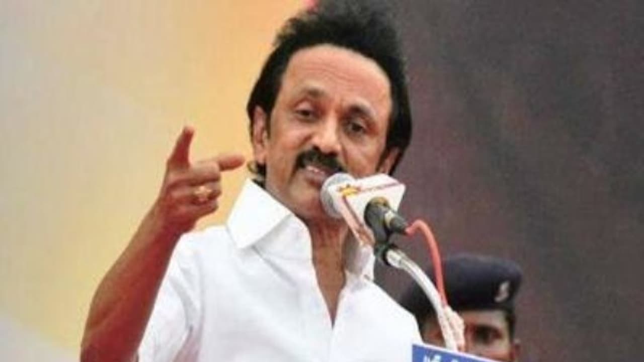 காவிரி பற்றி பேசும் துணிவு எடப்பாடிக்கு இல்லை! மு.க.ஸ்டாலின் காவிரி பற்றி பேசும் துணிவு எடப்பாடிக்கு இல்லை! மு.க.ஸ்டாலின்