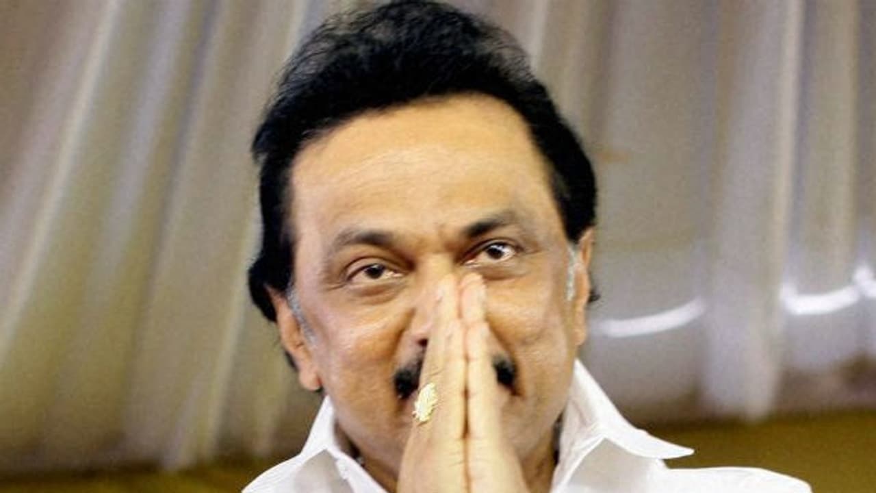 ஆர்.கே.நகர் இடைத்தேர்தல் திமுகவுக்கு பார்வார்டு பிளாக் ஆதரவு... ஆர்.கே.நகர் இடைத்தேர்தல் திமுகவுக்கு பார்வார்டு பிளாக் ஆதரவு...