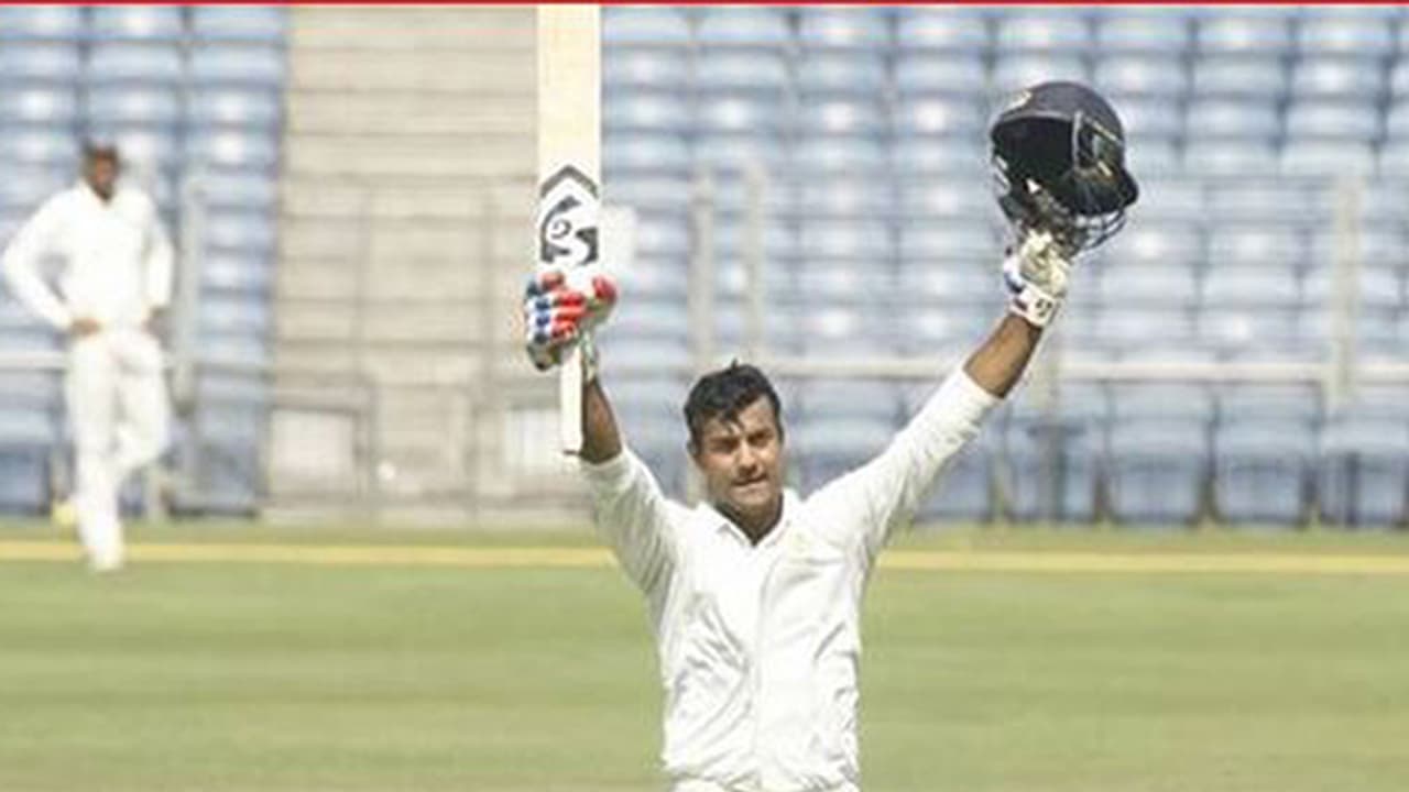 ಮಾಯಾಂಕ್ ಮತ್ತೆ ಶತಕ: ಕರ್ನಾಟಕಕ್ಕೆ ಬೃಹತ್ ಮುನ್ನಡೆ ಮಾಯಾಂಕ್ ಮತ್ತೆ ಶತಕ: ಕರ್ನಾಟಕಕ್ಕೆ ಬೃಹತ್ ಮುನ್ನಡೆ