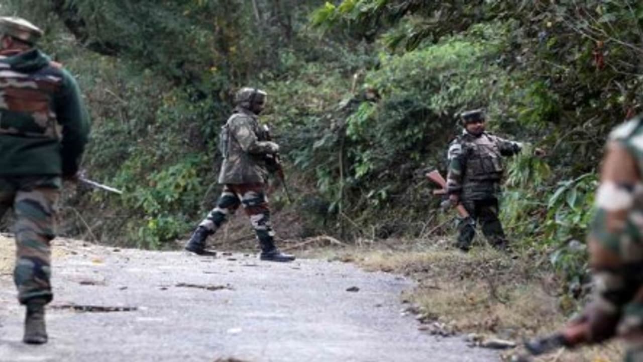 50 பாகிஸ்தானிய தலைகளை கொண்டுவாங்க… வீரமரணம் அடைந்த ராணுவ வீரரின் மகள் கண்ணீர்... 50 பாகிஸ்தானிய தலைகளை கொண்டுவாங்க… வீரமரணம் அடைந்த ராணுவ வீரரின் மகள் கண்ணீர்...