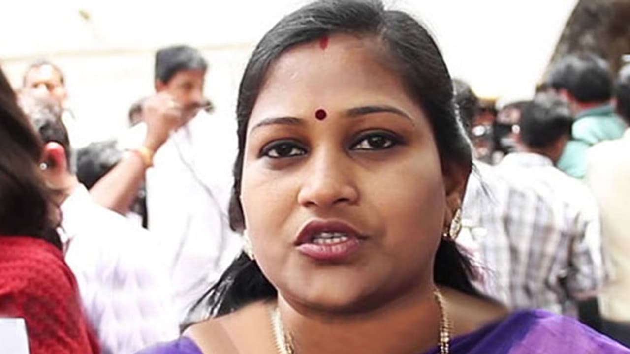 జనసేన కవాతు ఎందుకో:పవన్ పై అనిత ఫైర్