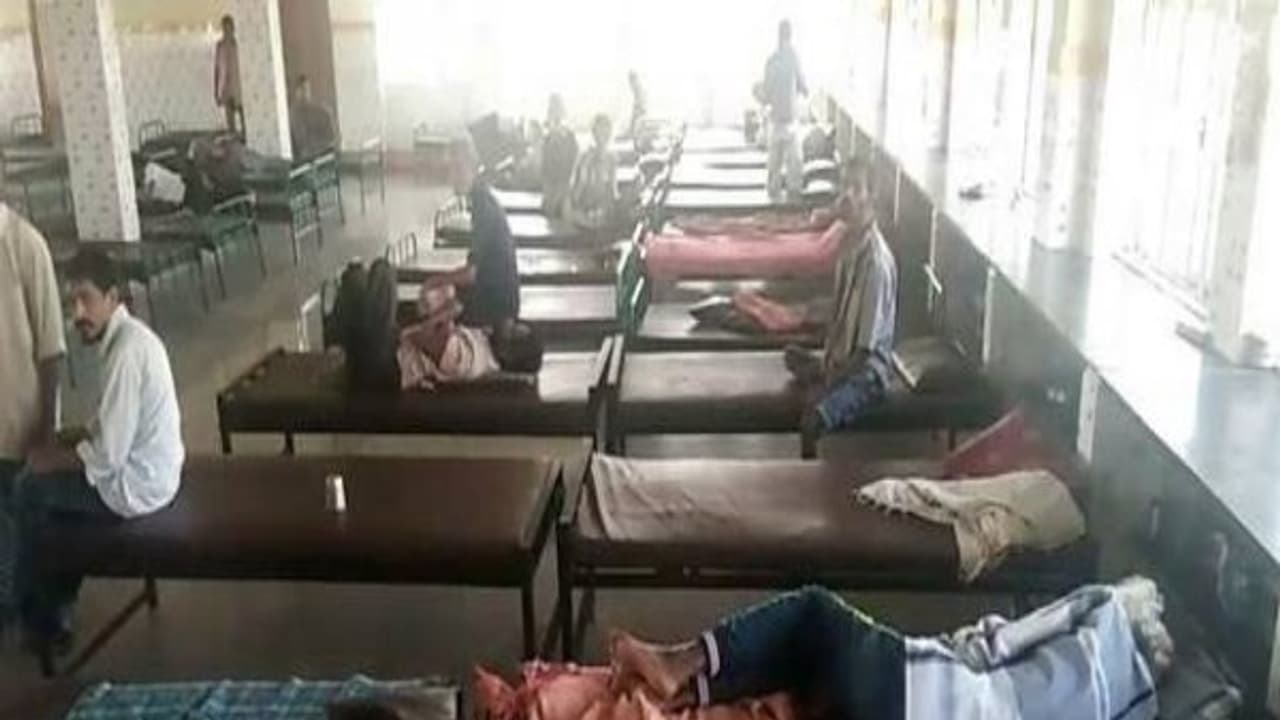 திடுக்கிடும் காரணம் சொல்லும் முதியவர்கள்...! பாலேஸ்வரம் இல்லத்தில் நடப்பது இதுதானாம்.... திடுக்கிடும் காரணம் சொல்லும் முதியவர்கள்...! பாலேஸ்வரம் இல்லத்தில் நடப்பது இதுதானாம்....