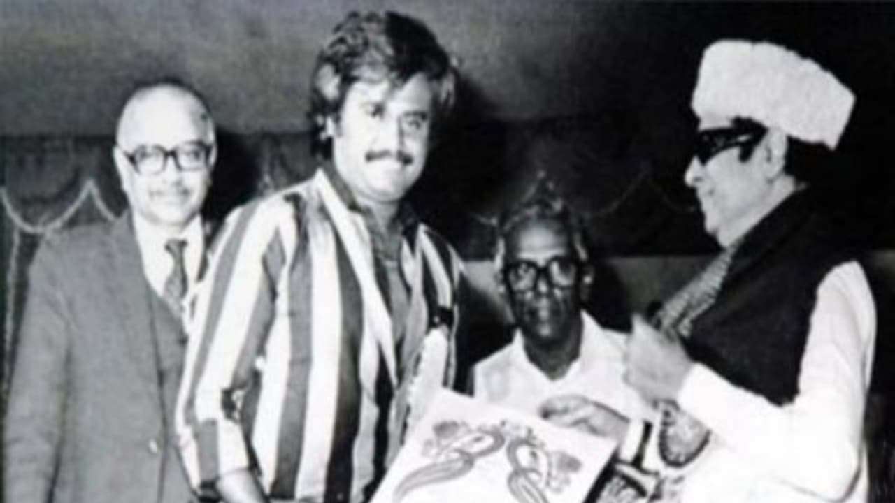 'உடம்ப கவனமாக பார்த்துக்கோங்க'! ரஜினிக்கு 'அன்பு அட்வைஸ்' செய்த எம்.ஜி.ஆர்.! 'உடம்ப கவனமாக பார்த்துக்கோங்க'! ரஜினிக்கு 'அன்பு அட்வைஸ்' செய்த எம்.ஜி.ஆர்.!