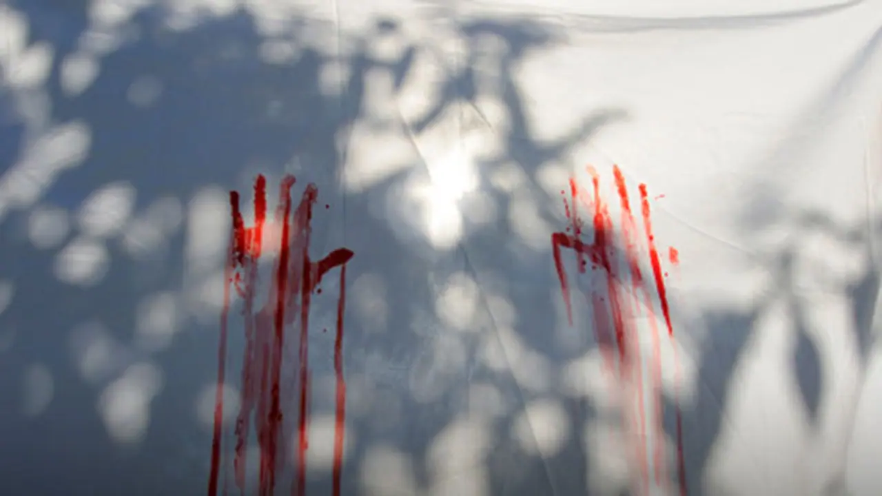 പ്രണയിച്ചതിന് കാമുകിയുടെ ബന്ധുക്കള് ഫോട്ടോഗ്രാഫറെ കുത്തിക്കൊന്നു പ്രണയിച്ചതിന് കാമുകിയുടെ ബന്ധുക്കള് ഫോട്ടോഗ്രാഫറെ കുത്തിക്കൊന്നു