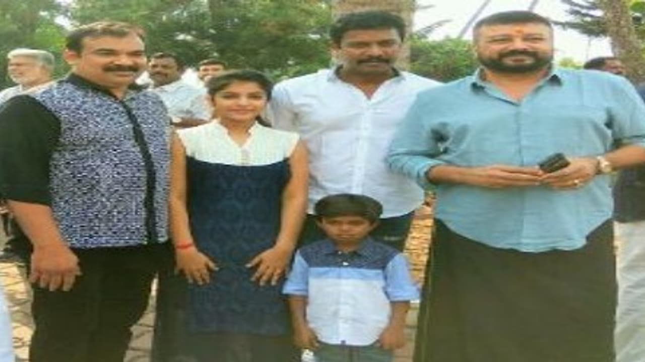 ‘ஆகாச மிட்டாயி’ மூலம் மலையாளத்தில் இயக்குநராக காலபதிக்கும் சமுத்திரக்கனி… ‘ஆகாச மிட்டாயி’ மூலம் மலையாளத்தில் இயக்குநராக காலபதிக்கும் சமுத்திரக்கனி…