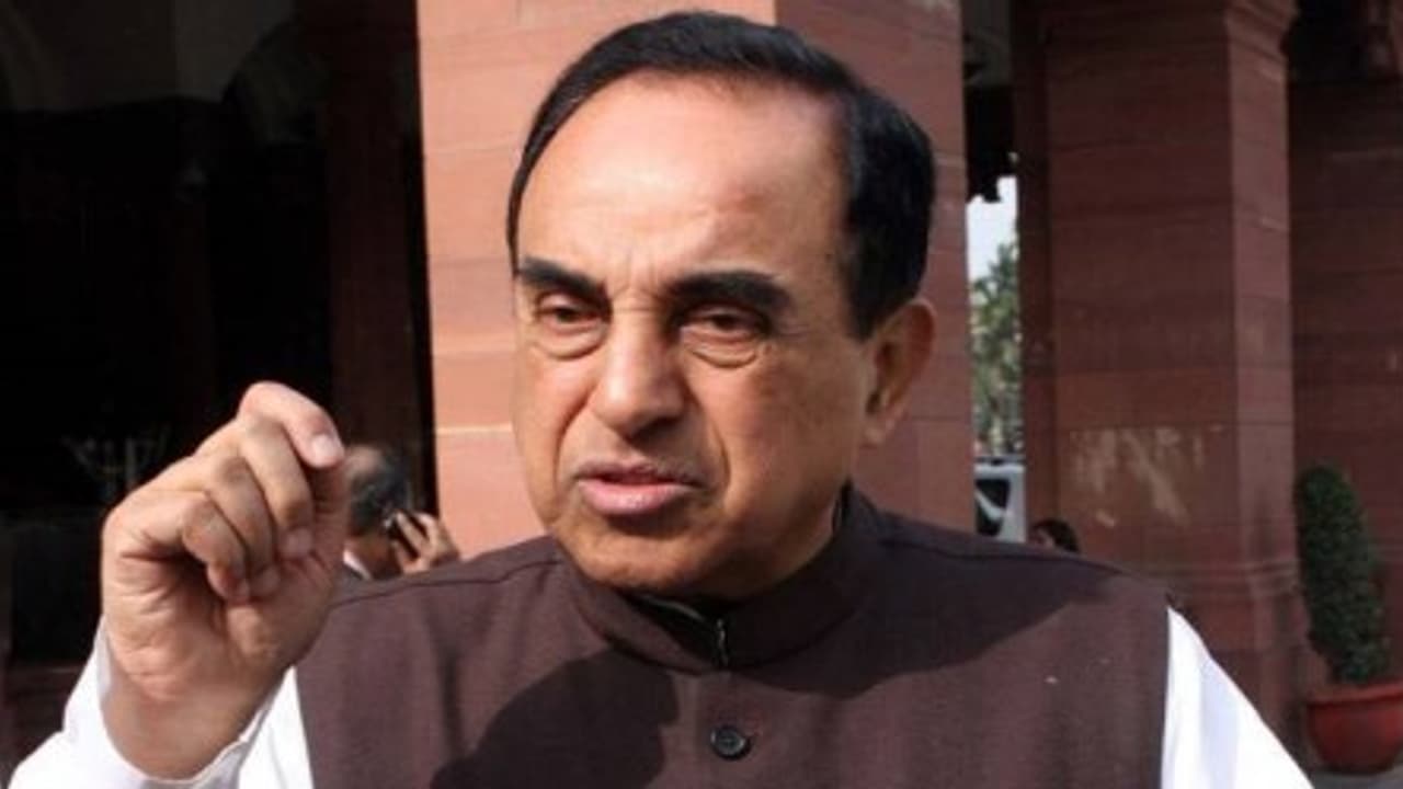 "ஆபாச வசைமாரி பொழியும் கோழைகள் நிறைந்ததுதான் திராவிட இயக்கங்கள்" திமுக, அதிமுகவை வம்புக்கிழுத்த சு.சாமி…. "ஆபாச வசைமாரி பொழியும் கோழைகள் நிறைந்ததுதான் திராவிட இயக்கங்கள்" திமுக, அதிமுகவை வம்புக்கிழுத்த சு.சாமி….