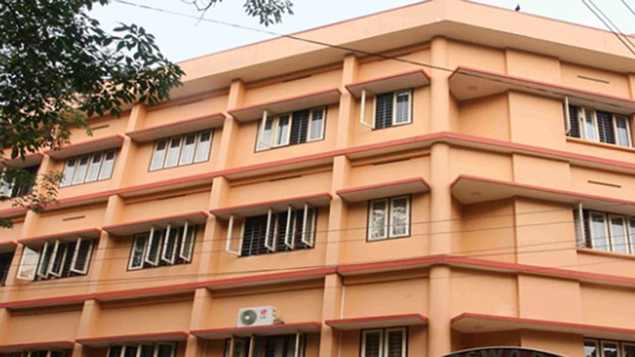 Engg students launch stir after university scraps affiliation to college Engg students launch stir after university scraps affiliation to college