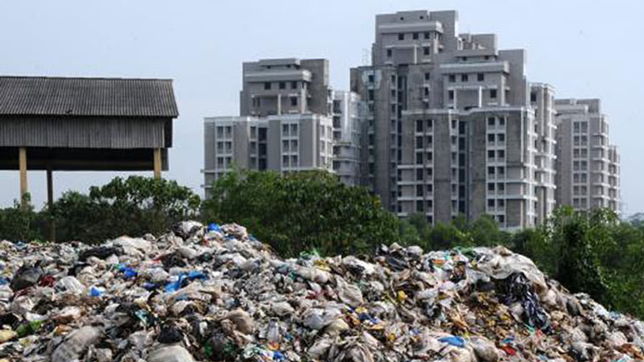 പ്ലാസ്റ്റിക്ക് മാലിന്യങ്ങളെ തോല്പ്പിക്കാന് സര്ക്കാരിനൊപ്പം കൊക്കക്കോളയും ഇന്ഫോസിസും പ്ലാസ്റ്റിക്ക് മാലിന്യങ്ങളെ തോല്പ്പിക്കാന് സര്ക്കാരിനൊപ്പം കൊക്കക്കോളയും ഇന്ഫോസിസും