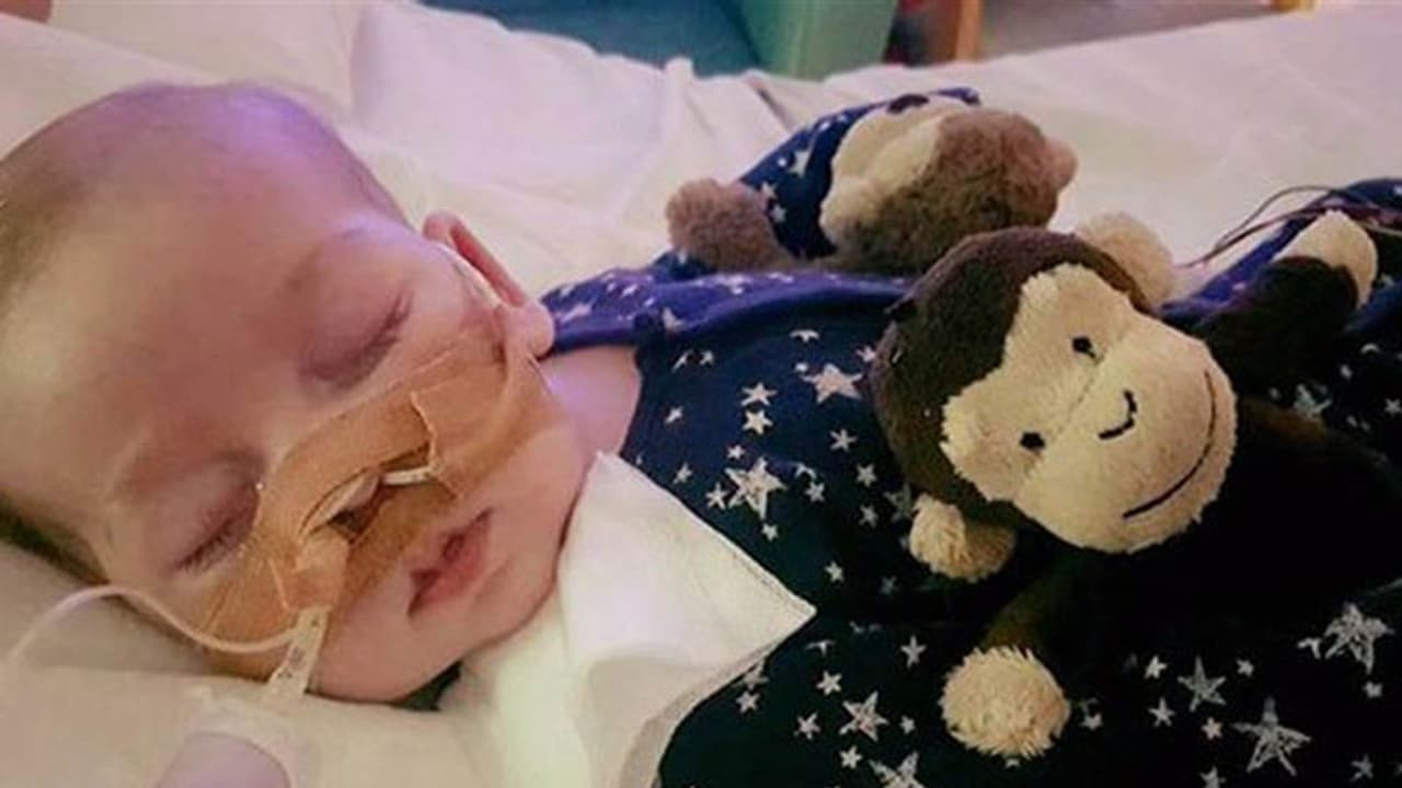 കുഞ്ഞു ചാര്ലി: ലോകം നോക്കിനിന്ന ഒരു മരണം! കുഞ്ഞു ചാര്ലി: ലോകം നോക്കിനിന്ന ഒരു മരണം!