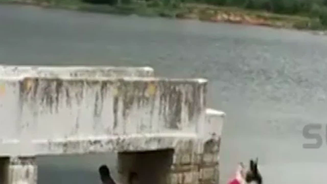 ಈ ಧಾರಾವಾಹಿ ಶೂಟಿಂಗ್ ನೋಡಿಯಾದರೂ ಮಾಸ್ತಿಗುಡಿ ತಂಡ ಬುದ್ಧಿ ಕಲಿಯಲಿ ಈ ಧಾರಾವಾಹಿ ಶೂಟಿಂಗ್ ನೋಡಿಯಾದರೂ ಮಾಸ್ತಿಗುಡಿ ತಂಡ ಬುದ್ಧಿ ಕಲಿಯಲಿ