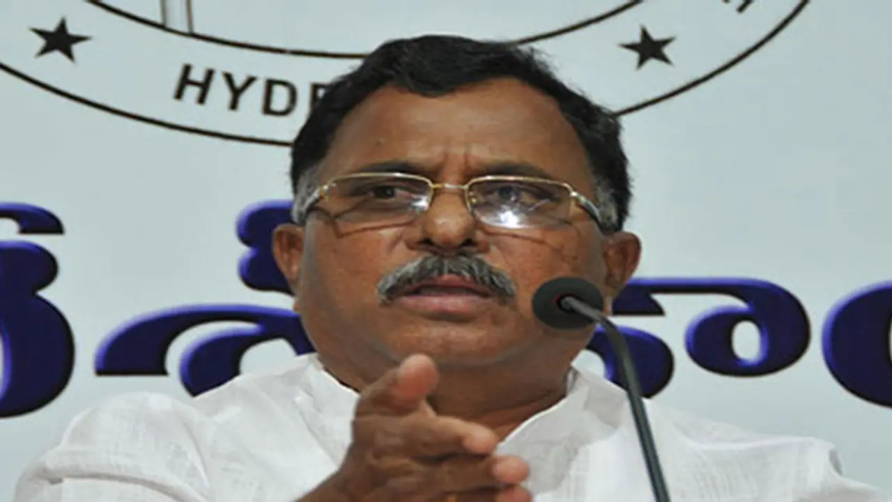 కాంగ్రెస్ వార్ రూమ్ కేసు: సైబర్ క్రైమ్ పోలీసుల విచారణకు హాజరైన మల్లు రవి కాంగ్రెస్ వార్ రూమ్ కేసు: సైబర్ క్రైమ్ పోలీసుల విచారణకు హాజరైన మల్లు రవి