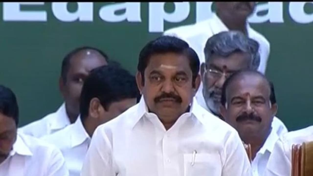 முதல்வருடன் அவசர ஆலோசனை! விரைந்தனர் டிஜிபி, மாநகர காவல் ஆணையர்! முதல்வருடன் அவசர ஆலோசனை! விரைந்தனர் டிஜிபி, மாநகர காவல் ஆணையர்!