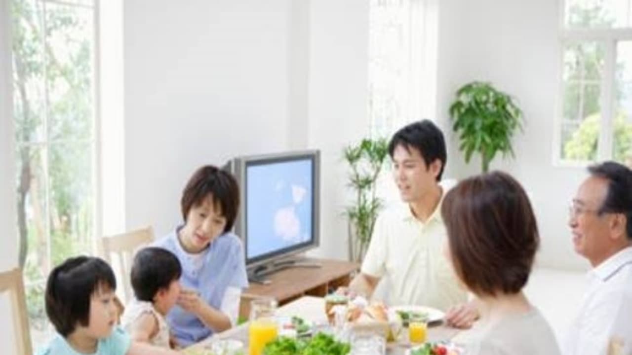 சாப்பிட்ட பின்பு இவற்றையெல்லாம் தயவு செய்து செய்ய வேண்டாம்... சாப்பிட்ட பின்பு இவற்றையெல்லாம் தயவு செய்து செய்ய வேண்டாம்...