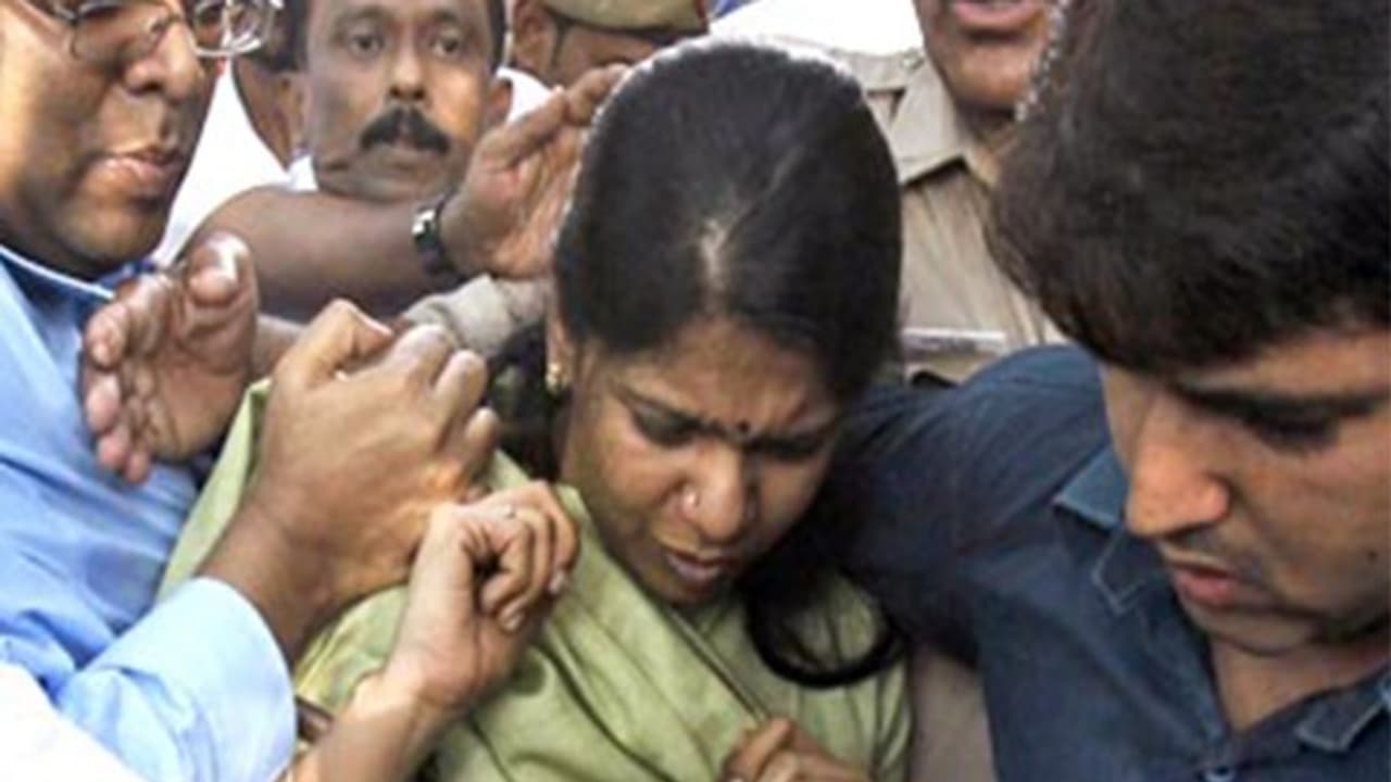 கனிமொழிக்கு கன்னாபின்னாவென முட்டுக்கட்டை போடும் அந்த ‘அவர்’: என்னாகுமோ டெல்லி சபதம்! கனிமொழிக்கு கன்னாபின்னாவென முட்டுக்கட்டை போடும் அந்த ‘அவர்’: என்னாகுமோ டெல்லி சபதம்!