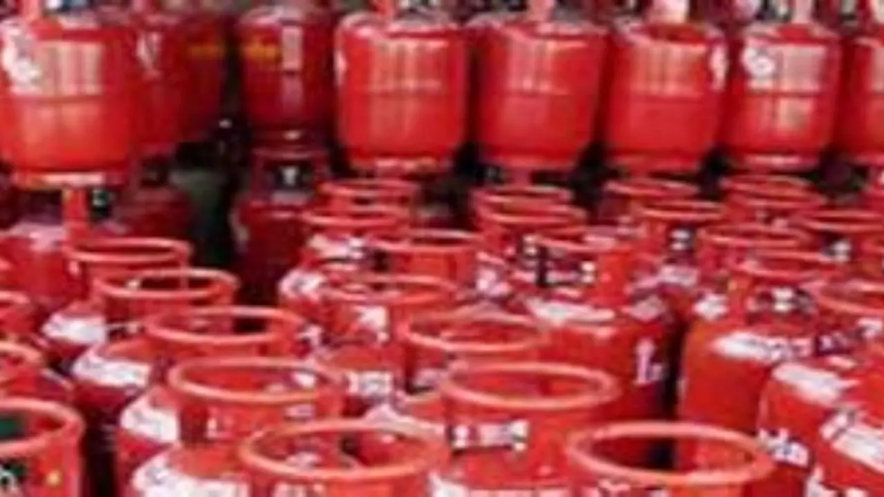 Goa government to provide 3 cooking gas cylinders free to households from April