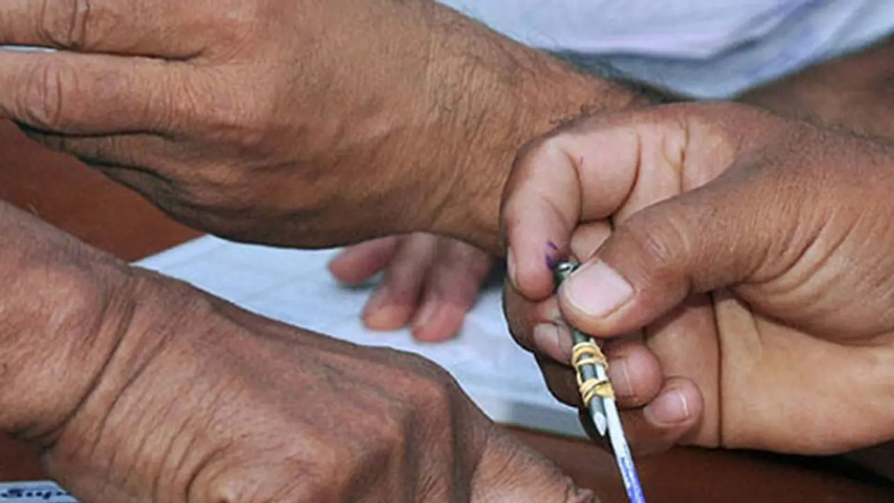 #Semifinals18: Madhya Pradesh concludes polling, 74.6% total turnout