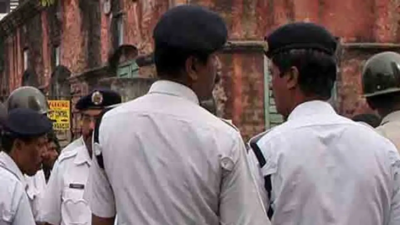 মনের ঝড় নিয়ে গেল চিরঘুমের দেশে, শহরে ফের আত্মঘাতি ৪ মনের ঝড় নিয়ে গেল চিরঘুমের দেশে, শহরে ফের আত্মঘাতি ৪