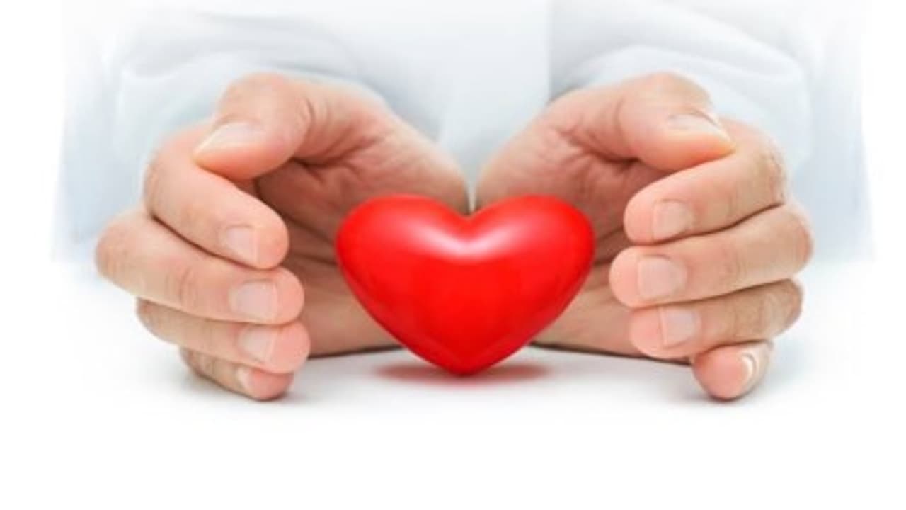 இந்த உணவுகளைச் சாப்பிட்டால் இதய நோயிலிருந்து தப்பிக்கலாம்னு மருத்துவர்களே சொல்றாங்க… இந்த உணவுகளைச் சாப்பிட்டால் இதய நோயிலிருந்து தப்பிக்கலாம்னு மருத்துவர்களே சொல்றாங்க…