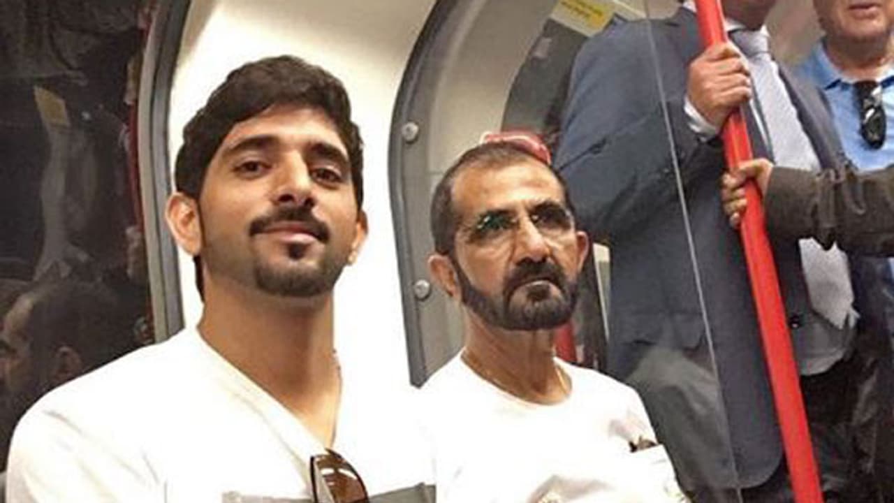 ട്രെയിനില് സാധാരണയാത്രക്കാര്ക്കൊപ്പം ഇരിക്കുന്ന ഇവരെ തിരിച്ചറിയാന് കഴിയുമോ? ട്രെയിനില് സാധാരണയാത്രക്കാര്ക്കൊപ്പം ഇരിക്കുന്ന ഇവരെ തിരിച്ചറിയാന് കഴിയുമോ?