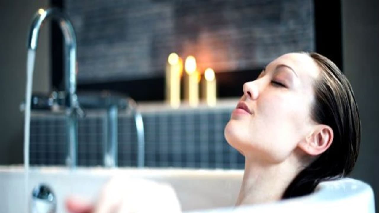 இஞ்சி குளியல் பற்றி கேள்விப்பட்டதுண்டா? இதை முயற்சித்தால் உடலில் உள்ள நச்சுகள் நீங்கும்... இஞ்சி குளியல் பற்றி கேள்விப்பட்டதுண்டா? இதை முயற்சித்தால் உடலில் உள்ள நச்சுகள் நீங்கும்...