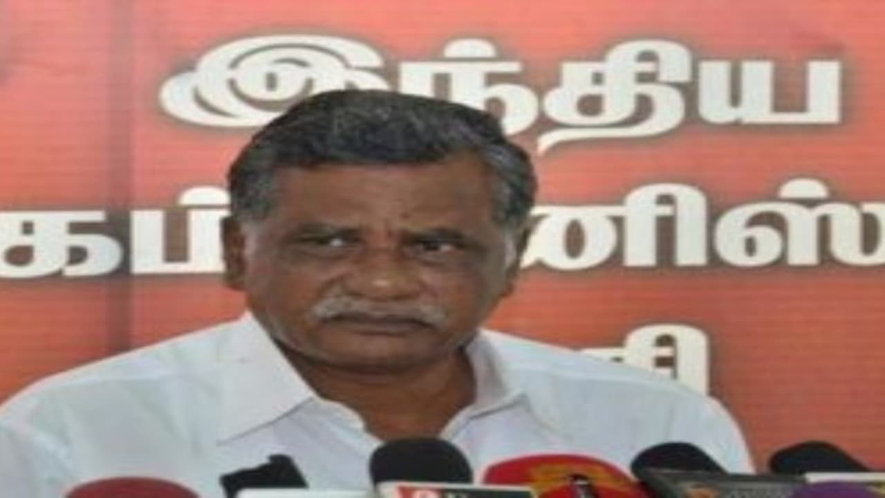 விவசாயிகளின் போராட்டங்களை கொச்சை படுத்துவதா? பாஜகவுக்கு முத்தரசன் கேள்வி... விவசாயிகளின் போராட்டங்களை கொச்சை படுத்துவதா? பாஜகவுக்கு முத்தரசன் கேள்வி...