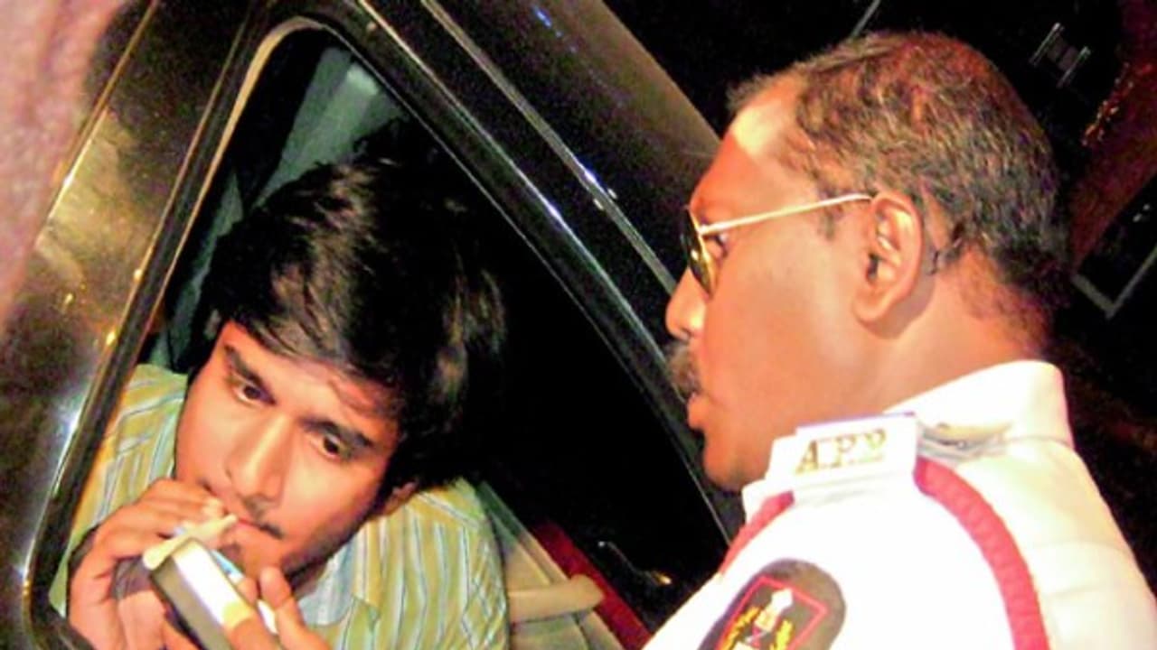 ’குடி’மகன்களே உங்களுக்காக...! விபத்து ஏற்படுத்தினால் 7 ஆண்டு ஜெயில்...! ’குடி’மகன்களே உங்களுக்காக...! விபத்து ஏற்படுத்தினால் 7 ஆண்டு ஜெயில்...!