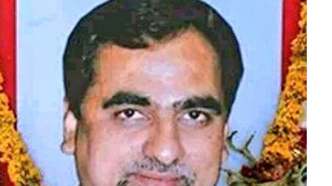 സൊറാബുദ്ദീൻ ഷേഖ് വ്യാജ ഏറ്റുമുട്ടൽ കേസ്; ജഡ്ജിയുടെ മരണത്തിൽ അന്വേഷണം വേണമെന്ന് ജസ്റ്റിസ് എ.പി.ഷാ സൊറാബുദ്ദീൻ ഷേഖ് വ്യാജ ഏറ്റുമുട്ടൽ കേസ്; ജഡ്ജിയുടെ മരണത്തിൽ അന്വേഷണം വേണമെന്ന് ജസ്റ്റിസ് എ.പി.ഷാ